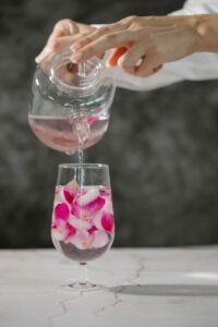 agua de rosas casera